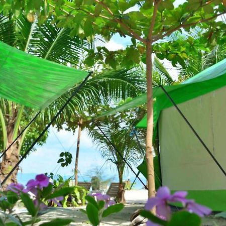 Hotel Koh Ngai Camping Exteriér fotografie