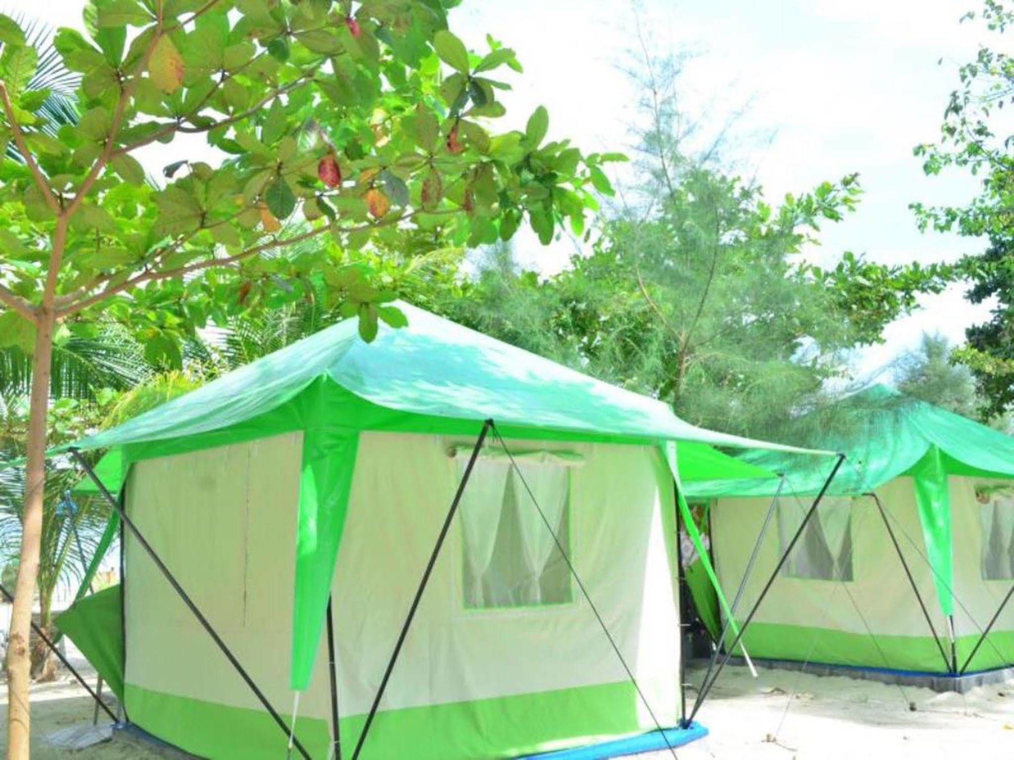Hotel Koh Ngai Camping Exteriér fotografie